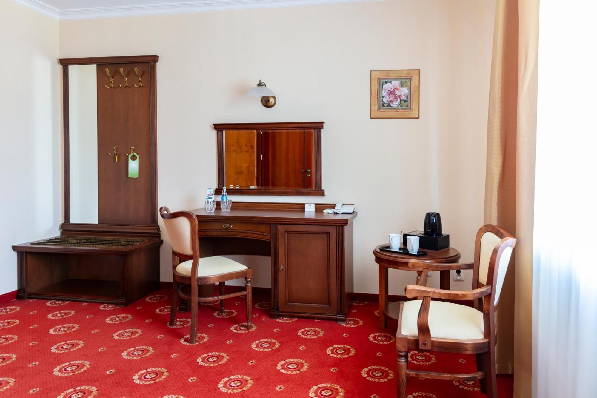 Hotel Arkadia Royal Varşovia Exterior foto