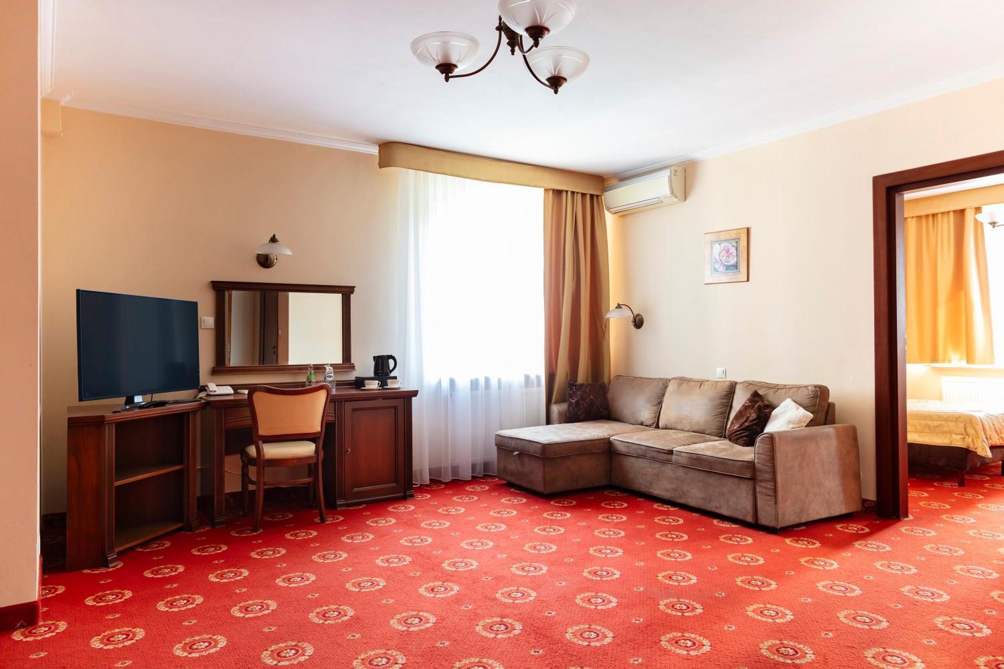 Hotel Arkadia Royal Varşovia Exterior foto